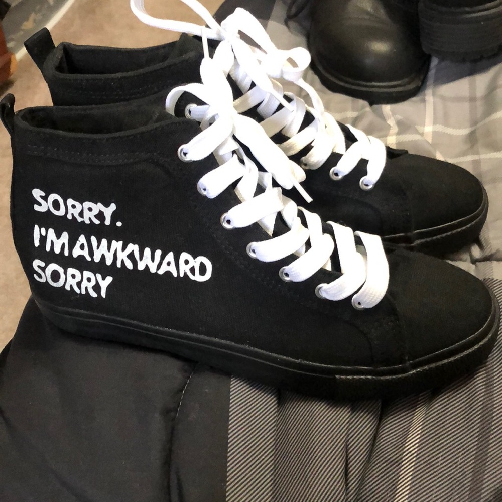 Size like a 9 ordered here one week ago don’t fit